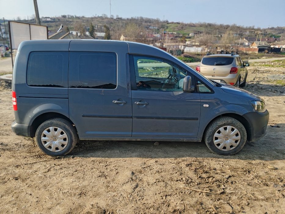 Vând volkswagen caddy