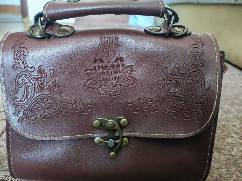 Дамски чанти на оригинални марки