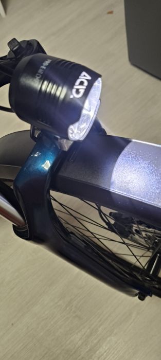 Bici electrica Cube Touring 2025