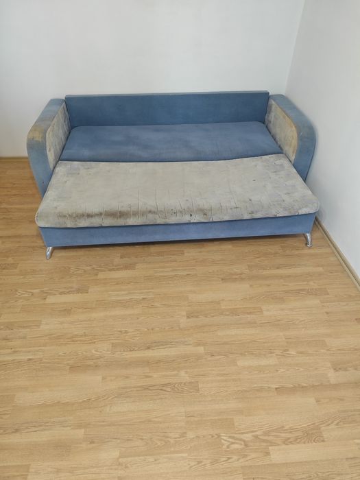 Диван самовывоз.