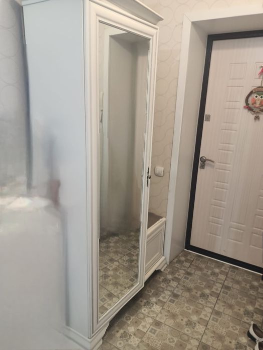 Продаётся компактная прихожая в белом цвете