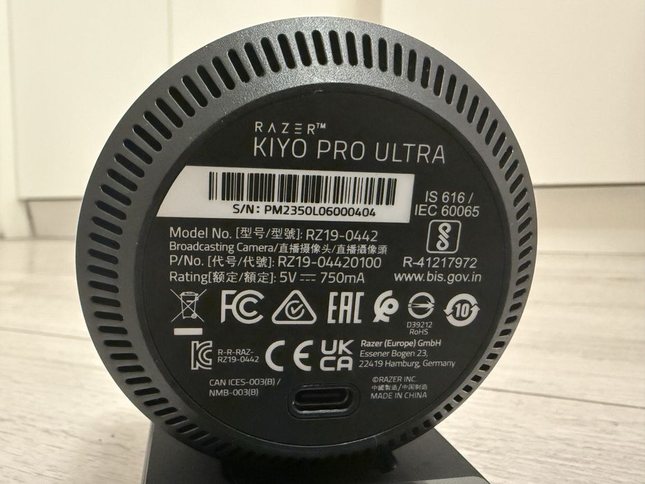 (OFERTA) Razer Kiyo Pro Ultra 4K Webcam - Streaming - Bokeh
