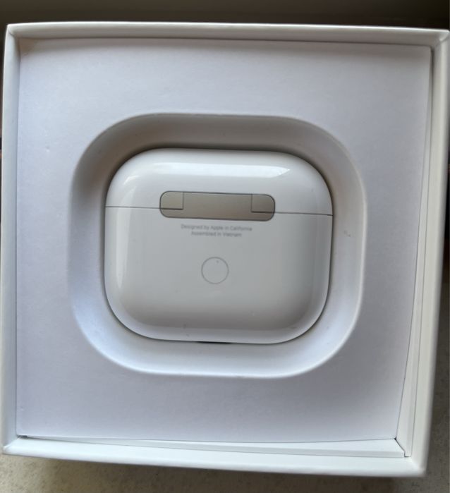 AirPods (3rd generation) with MagSafe Charging Case - в ГАРАНЦИЯ!