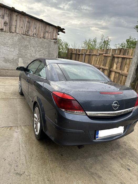 Opel Astra H TwinTop 1.9 CDTI 140 cp