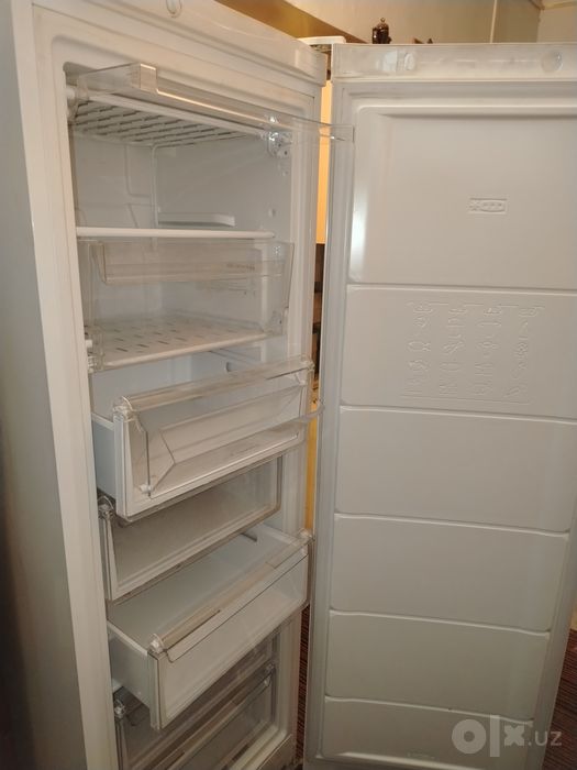 Продаётся морозилка INDESIT