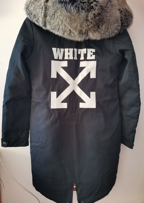 Чисто нова висок клас парка Off-White