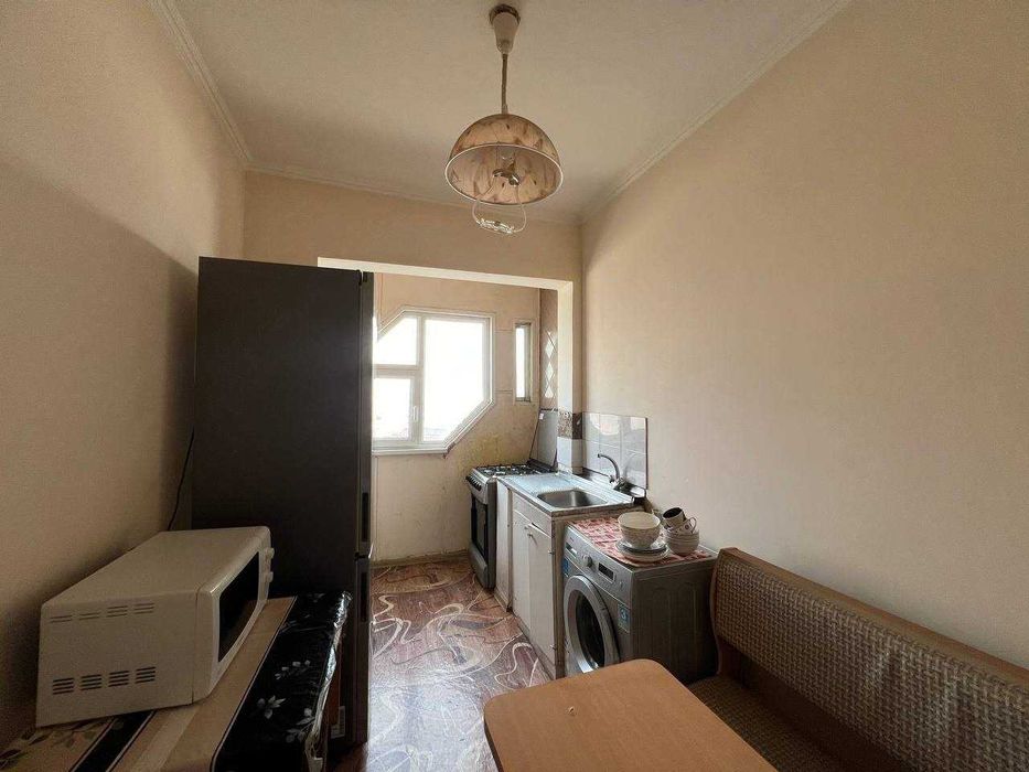 СРОЧНО !! Продаётся квартира в Яшнабаде 3/9/9 ( 75 кв/м ) Дворетц