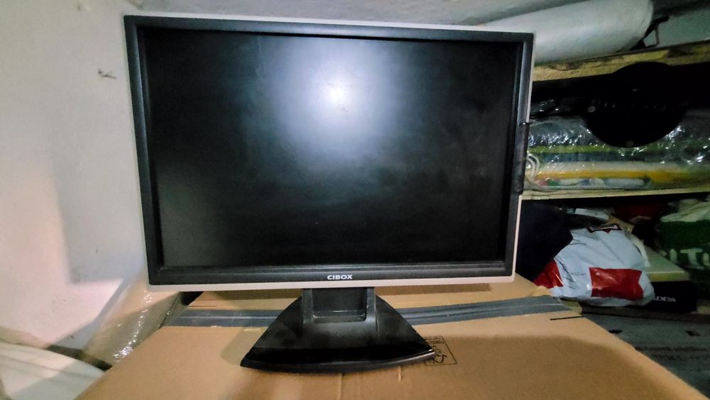 Monitor CYBOX 19 VGA