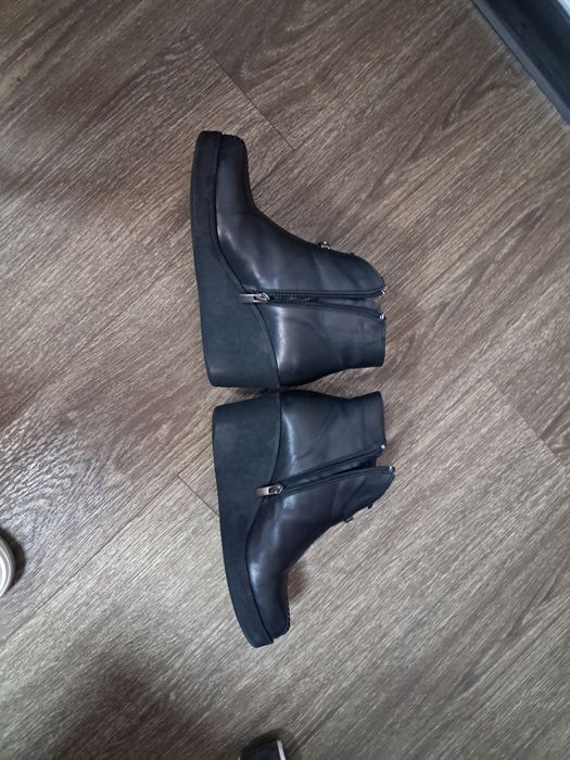 Продам кожаные сапоги