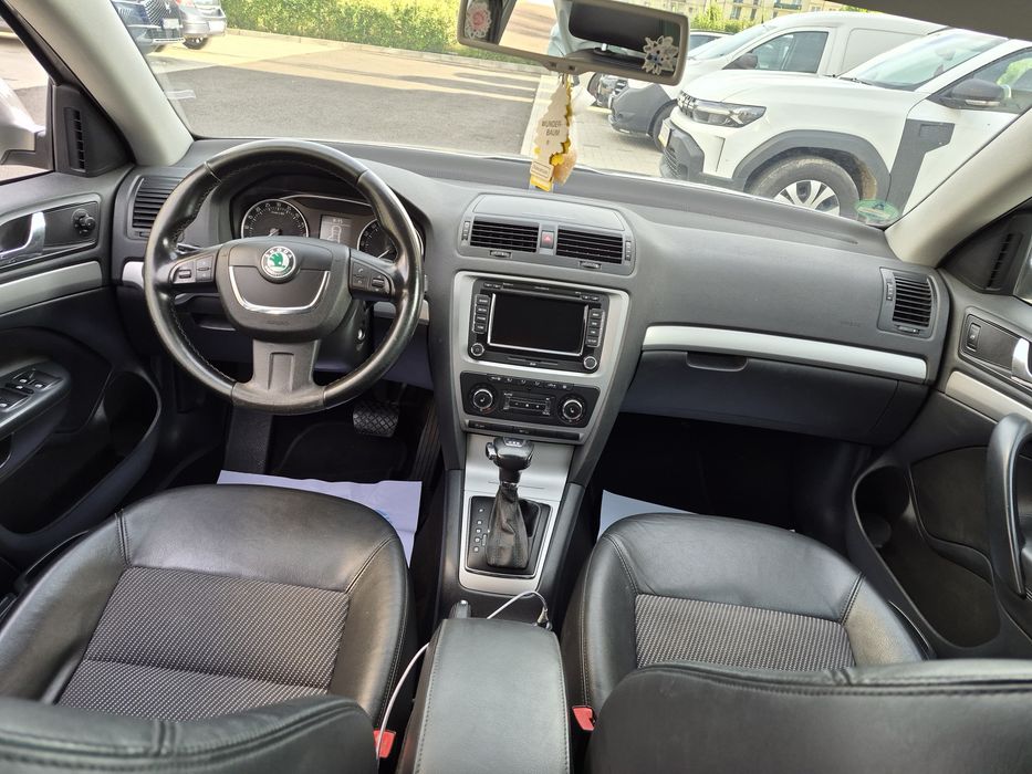 SKODA Octavia 2013 — imagine 2