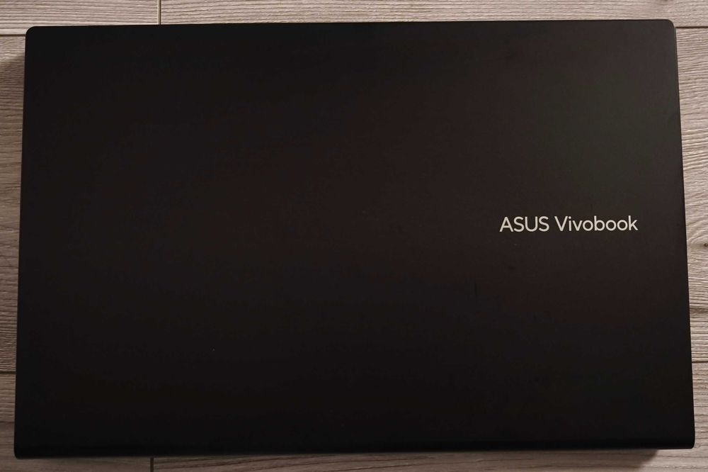 Laptop Asus X515EA 15,6 FHD/i3-1115G4/8GB/256 SSD stare foarte buna !
