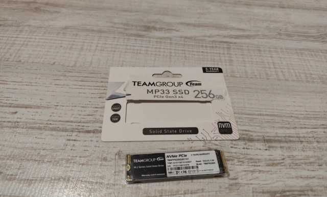 Продавам SSD 256GB, Team Group MP33, NVMe, M.2