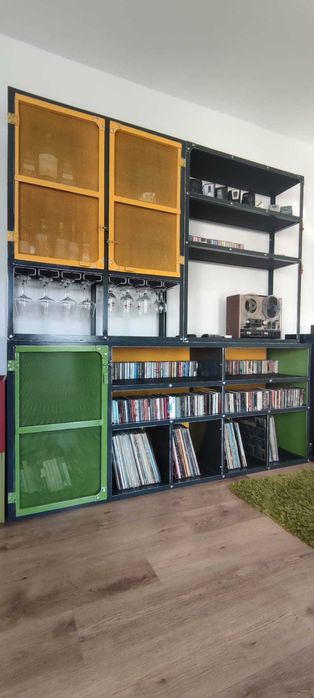 comoda retro,raft de vin si suport discuri si viniluri.Stil industrial