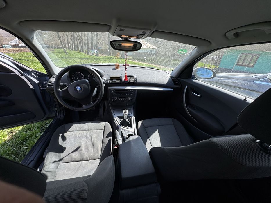 BMW  Seria1/ 2.0/2007