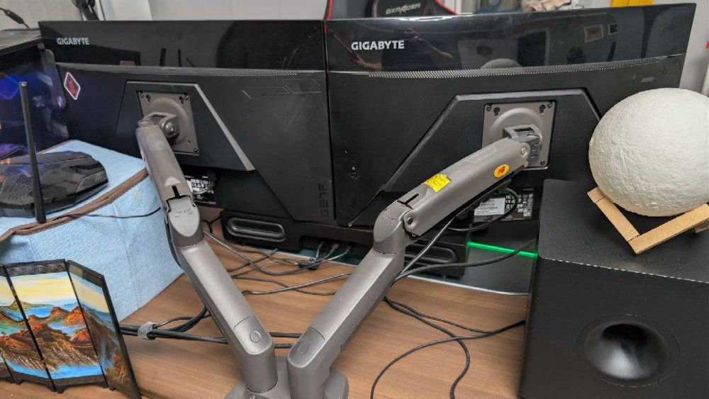 Кронштейн для двух мониторов NB F160 (North Bayou)