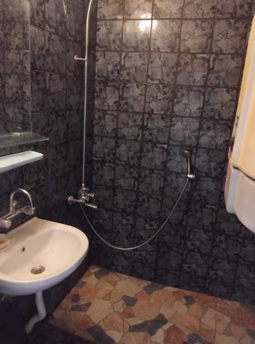 Дава се под наем Тристаен апартамент в София, Изток - 100 кв.м за 511 € - Снимка #9