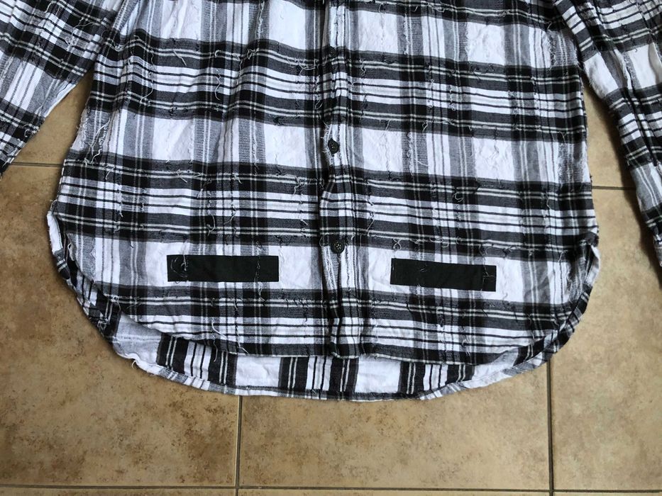 Off White Distressed shirt L