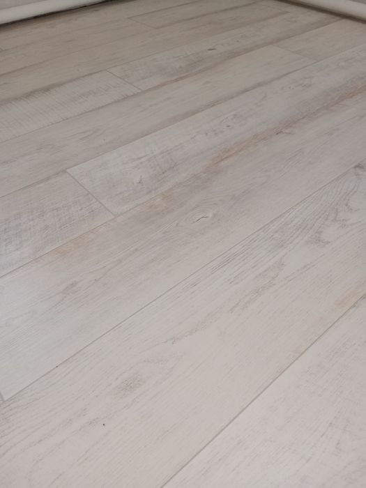 Продаю ламинат 15 кв