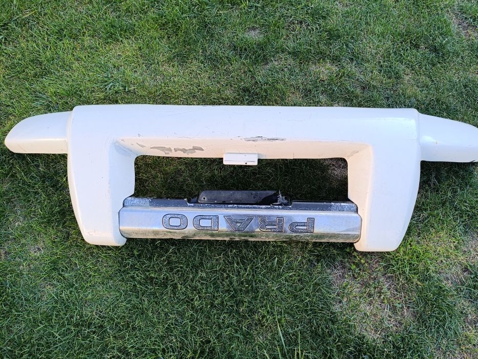 Губа (накладка на бампер) Прадо 120