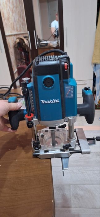 Глубинный фрезер Макита