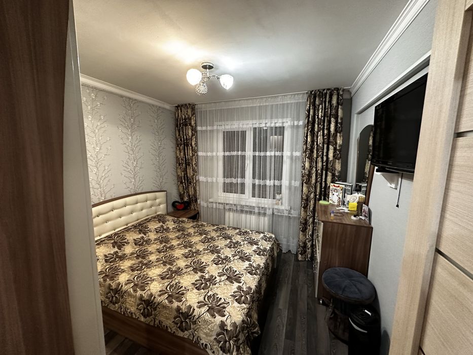 Продам спальный гарнитур