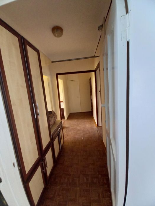 Обмен 9 мкрда 3 хона уйни. Келишган холда  4 хонага