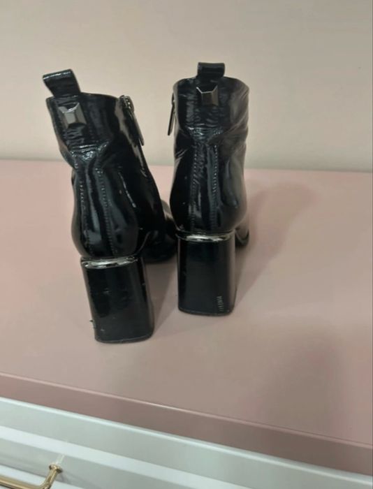 Botine piele lacuita