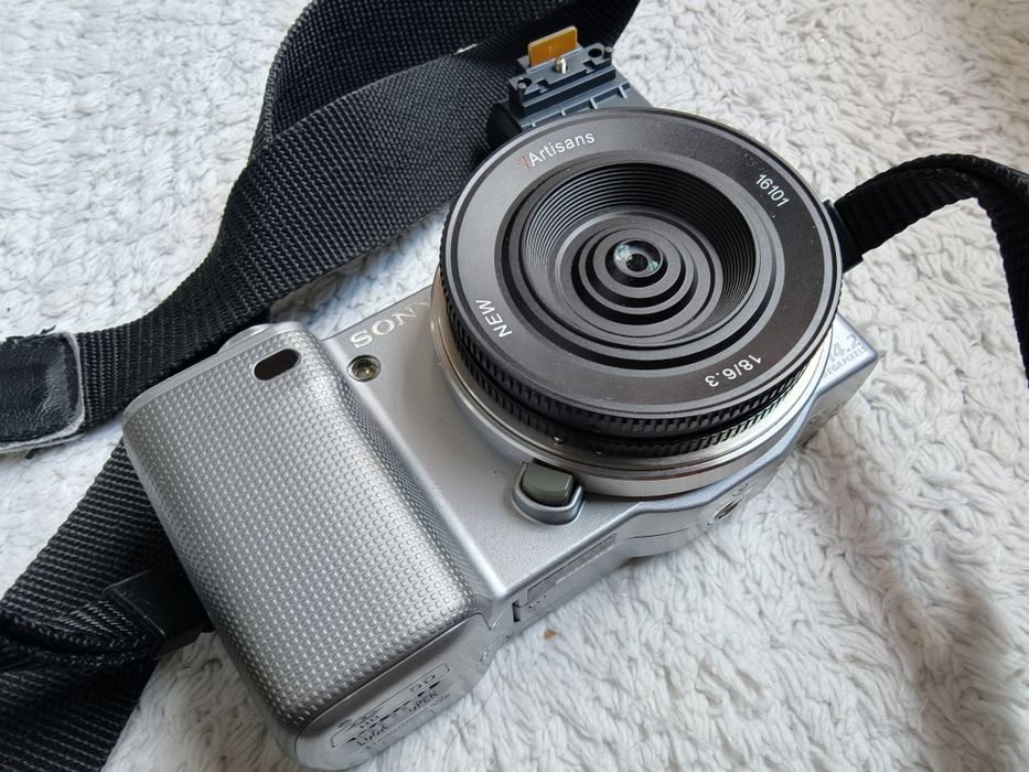 Безогледален Sony NEX 5 + ръчен 7artisans 18mm/f6.3