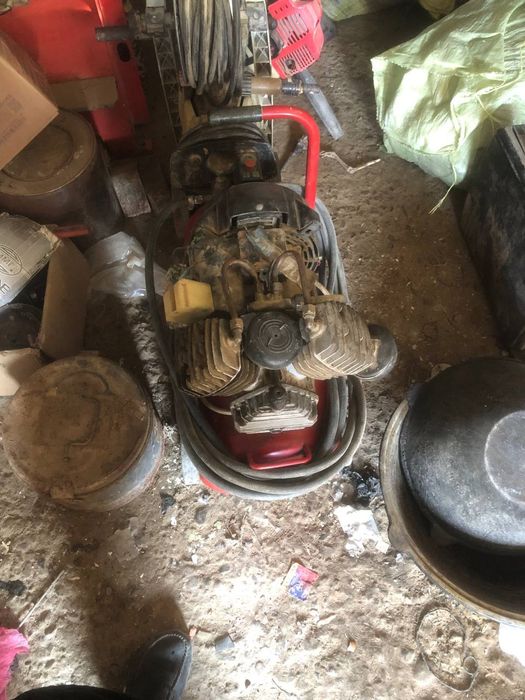 Кампресор сотилади 220 вотга ишлайди