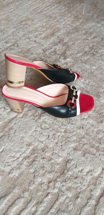 Шлепки 5000 тг., б/у в отличном состоянии, 41 раз. Турция