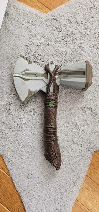 Фигурки/скинове Fortnite Ruckus и Omega, чука на Tor