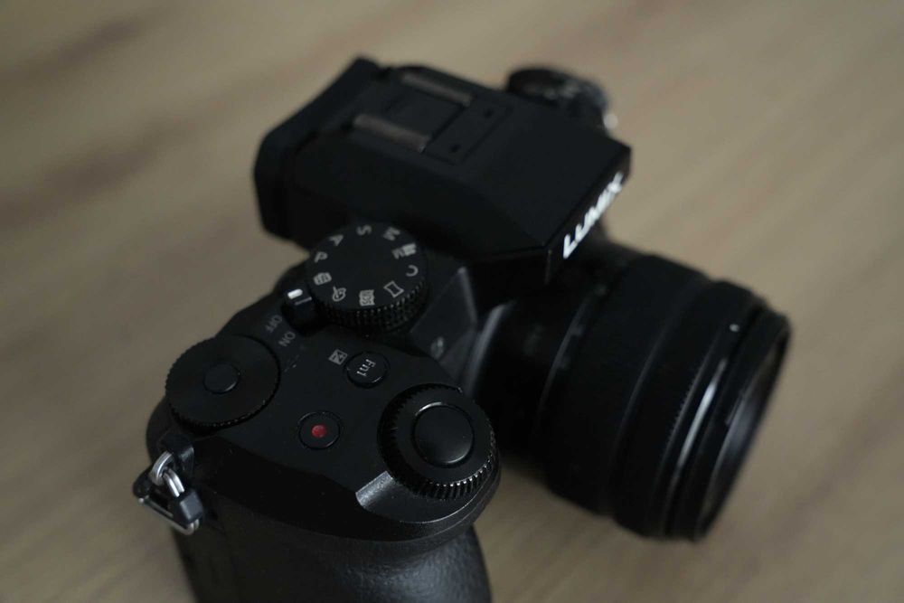 Panasonic Lumix G7 + 14-42mm F3.5-5.6 II + Olympus 50mm[4 acumulatori]