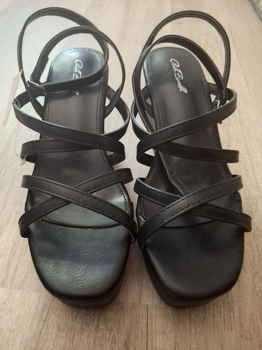 Сандали на платформа 38