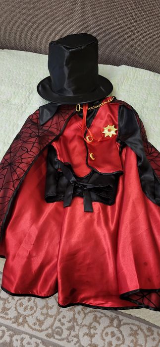 Продам детский карнавальный костюм Дракула