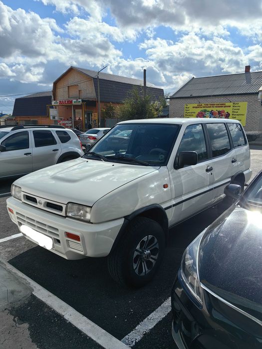 Aвтомобиль  Nissan Terano