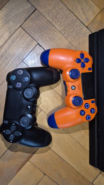 Play Station 4 pro 1TB
