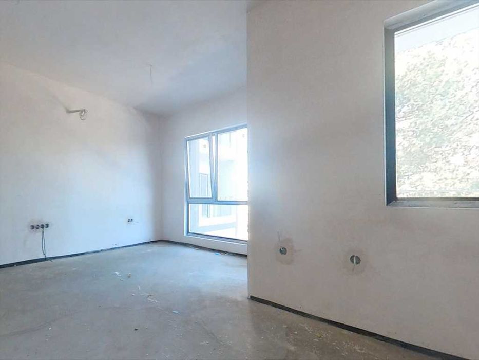 Продава се Тристаен апартамент в Велико Търново, Зона Б - 92 кв.м за 683 €/кв.м - Снимка #2