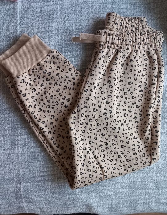 Нов спортен панталон на H&M