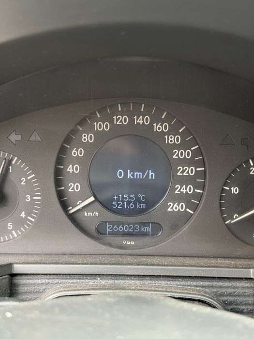 Mercedes E220 CDI W211