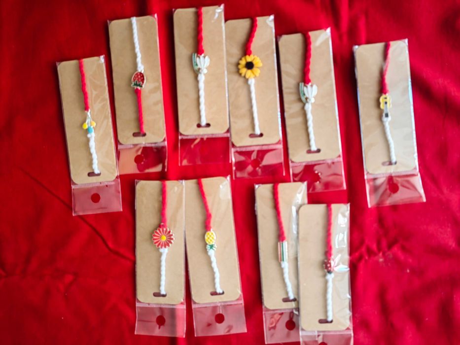 Мартеници на едро