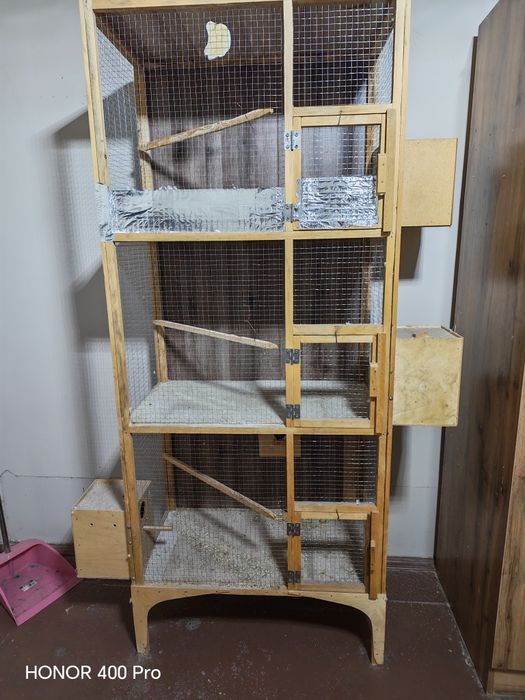 Qafas sotiladi 200000min