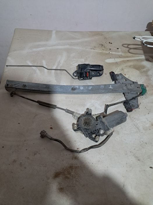 Каринаға Е стикло Подъемник