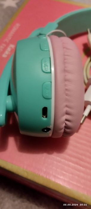 Продам блютуз наушники.