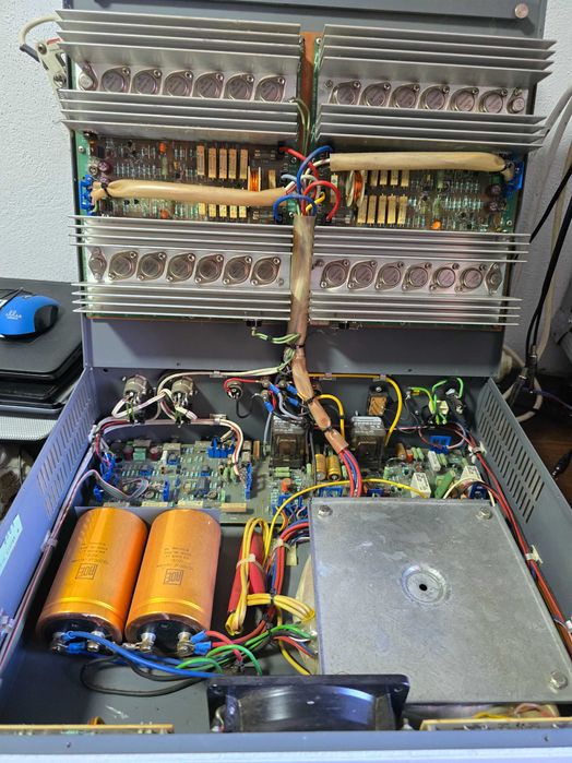 vand amplificator dynacord pa 880 stare ca nou,880w