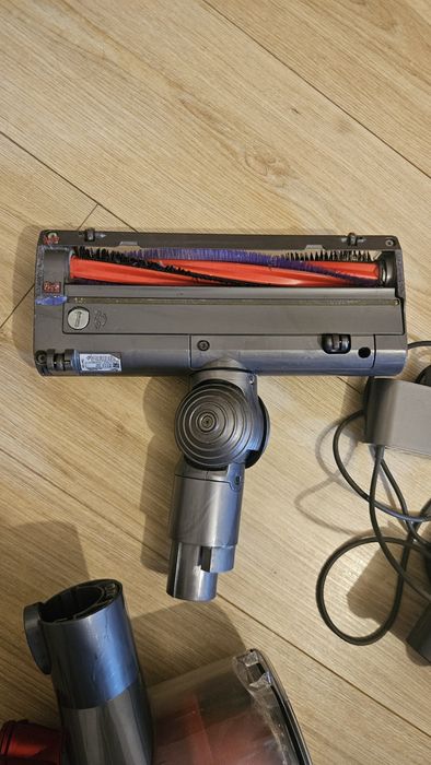 Aspirator Dyson pe acumulator