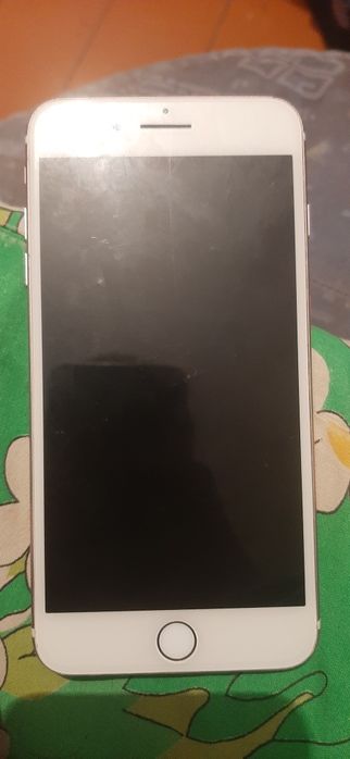 Продам либо обменяю айфон 7+