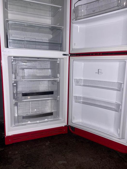 Хладилник    SMEG
