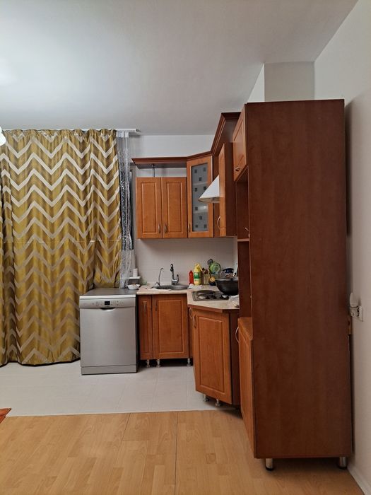 Кухня коричневая