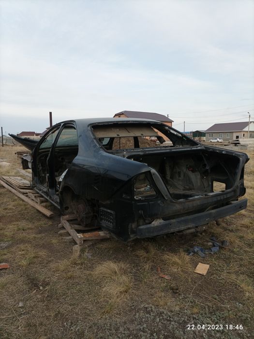 Продам кузов от 220 мерса. Можно на распил: 50 000 тг. - Автозапчасти ...