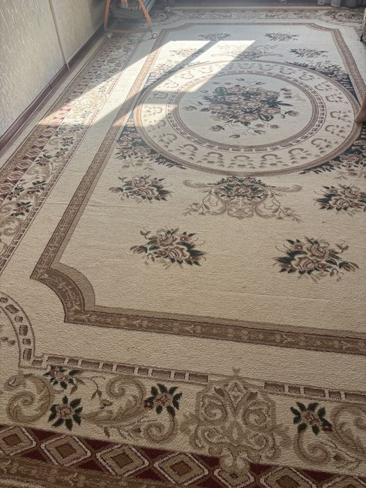 Продам натуральный ковер